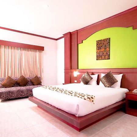 Forest Patong Hotel Exterior photo