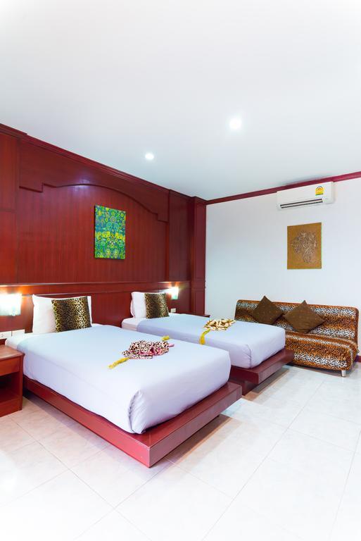 Forest Patong Hotel Exterior photo