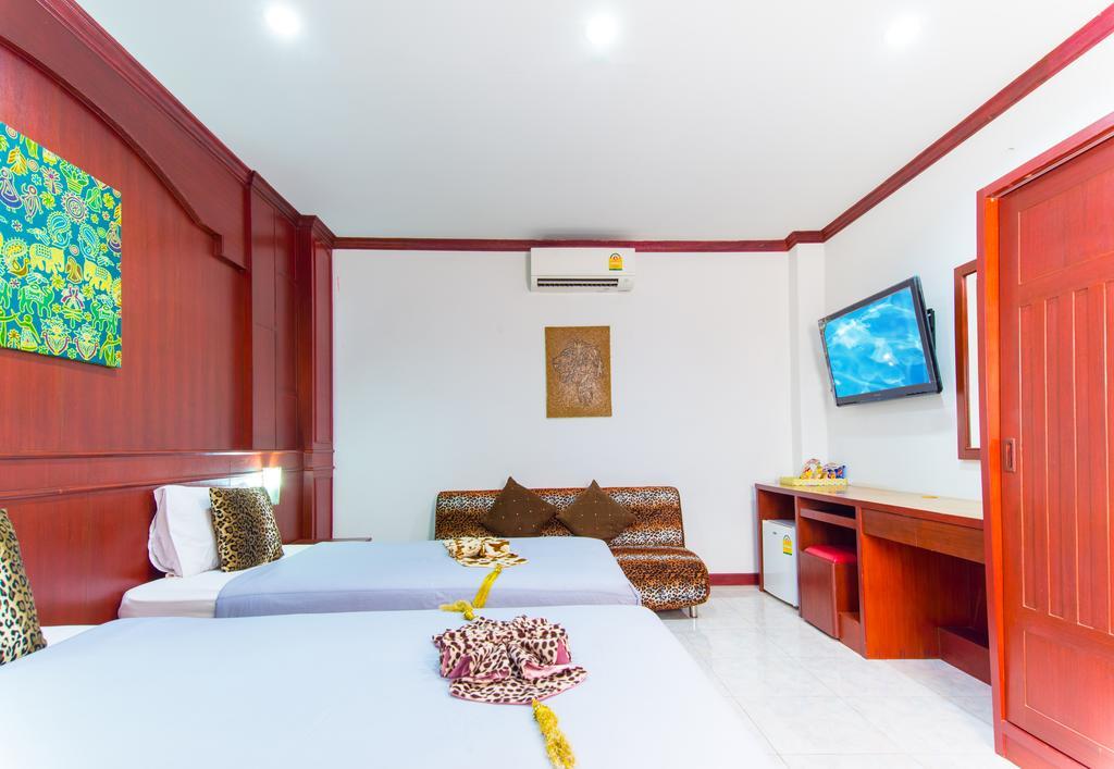 Forest Patong Hotel Exterior photo