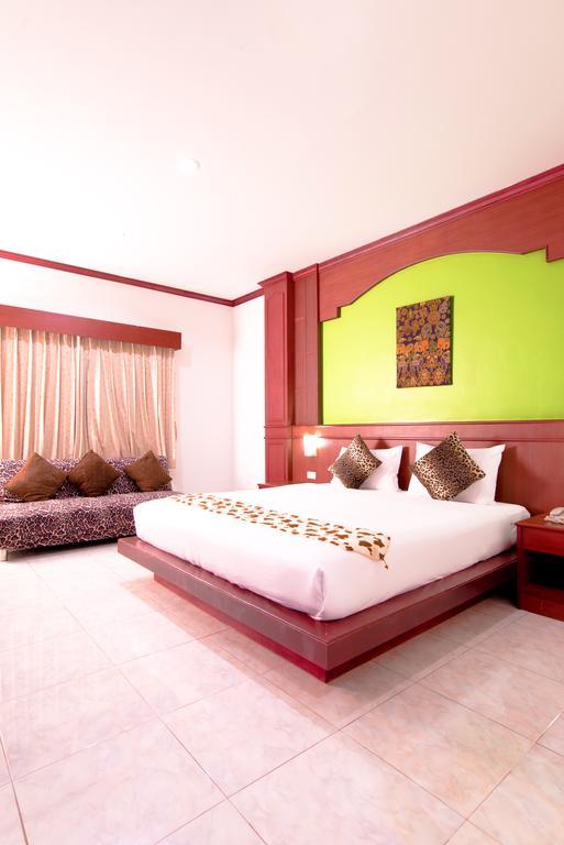 Forest Patong Hotel Exterior photo