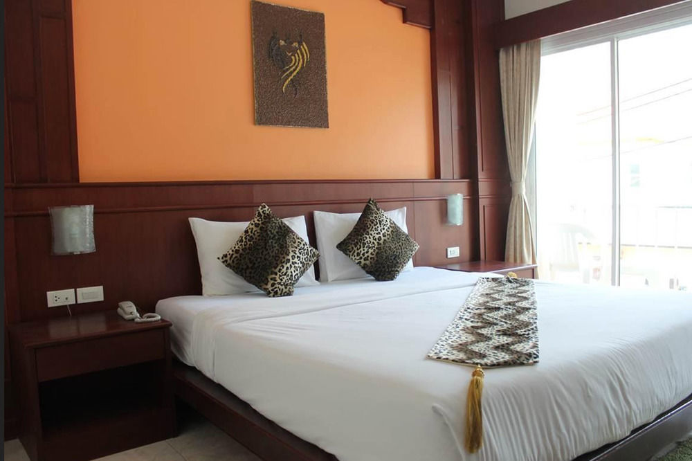 Forest Patong Hotel Exterior photo